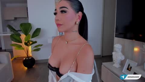 Snapshot of miia_smiith02 chatting on October 12, 1:43 pm luisa online show from October 12, 1:43 pm