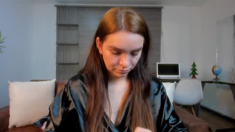 Snapshot of miia_taylors chatting on December 13, 3:11 pm Miia 3 online show from December 13, 3:11 pm