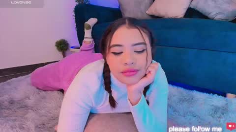 Snapshot of miiaa7_ chatting on December 2, 9:25 am Ma is my name I invite you to check out my wish list for my birthday online show from December 2, 9:25 am