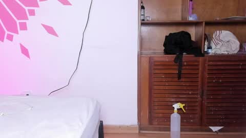 miiaa_m online show from April 10, 7:40 pm