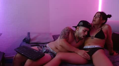 Mia and Liam online show from January 2, 7:12 am