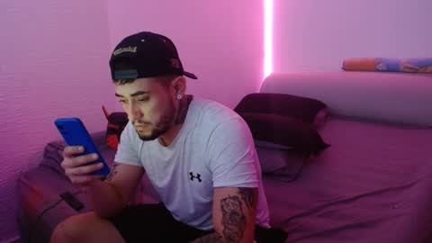 Mia and Liam online show from January 9, 4:52 am