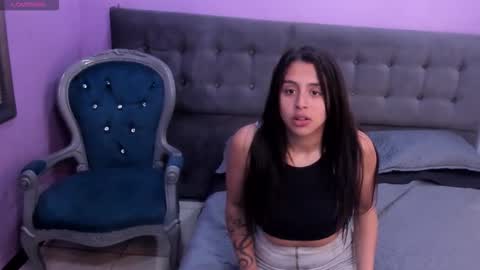 Snapshot of miilky__ chatting on February 9, 8:35 pm Miilky online show from February 9, 8:35 pm