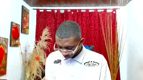 Snapshot of miilo18 chatting on February 18, 9:27 am milo online show from February 18, 9:27 am