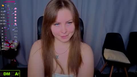 Snapshot of mika_bloom chatting on November 16, 2:06 am Mika online show from November 16, 2:06 am