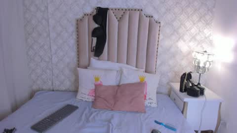 mika doll online show from April 9, 6:19 am