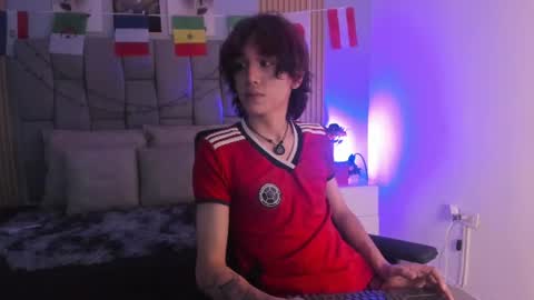 Mika  Milo. online show from June 25, 5:12 am