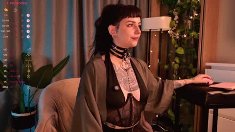 Snapshot of mika_moon_ chatting on December 9, 7:18 pm mika_moon_ online show from December 9, 7:18 pm