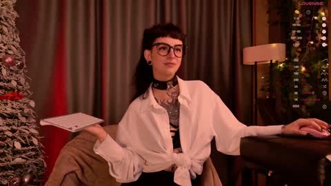 Snapshot of mika_moon_ chatting on December 30, 9:40 pm mika_moon_ online show from December 30, 9:40 pm