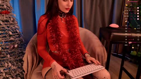 Snapshot of mika_moon_ chatting on January 1, 2:09 am mika_moon_ online show from January 1, 2:09 am