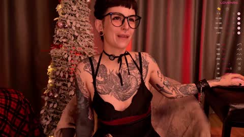 Snapshot of mika_moon_ chatting on January 4, 1:21 am mika_moon_ online show from January 4, 1:21 am