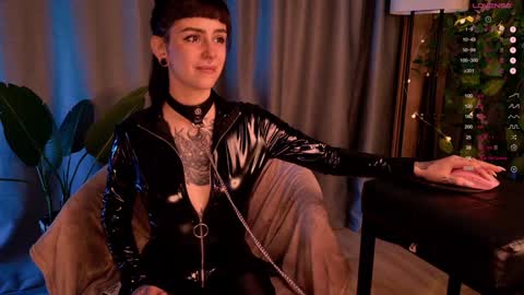 Snapshot of mika_moon_ chatting on January 7, 9:46 pm mika_moon_ online show from January 7, 9:46 pm