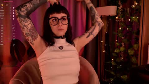 Snapshot of mika_moon_ chatting on January 21, 3:15 am mika_moon_ online show from January 21, 3:15 am