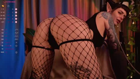 Snapshot of mika_moon_ chatting on February 1, 4:24 am mika_moon_ online show from February 1, 4:24 am