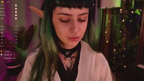 Snapshot of mika_moon_ chatting on February 9, 6:22 am mika_moon_ online show from February 9, 6:22 am