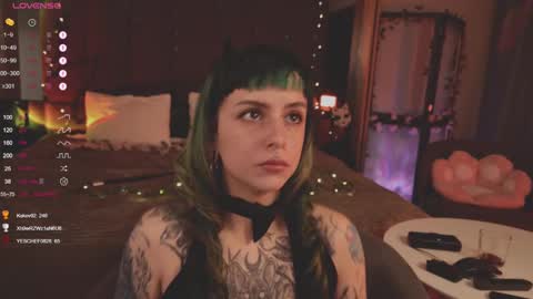 Snapshot of mika_moon_ chatting on February 21, 7:21 pm mika_moon_ online show from February 21, 7:21 pm