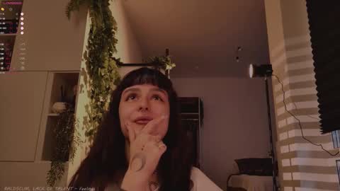 Snapshot of mika_moon_ chatting on September 18, 2:41 pm mika_moon_ online show from September 18, 2:41 pm