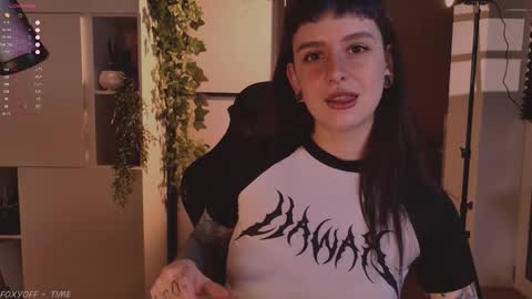 Snapshot of mika_moon_ chatting on September 24, 5:05 pm mika_moon_ online show from September 24, 5:05 pm