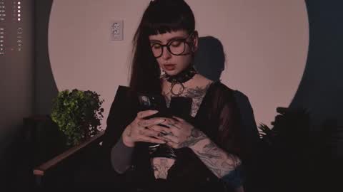 Snapshot of mika_moon_ chatting on December 2, 6:03 pm mika_moon_ online show from December 2, 6:03 pm