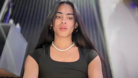 mika_pedersen online show from April 5, 3:15 am