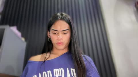 mika_pedersen online show from April 17, 10:07 am