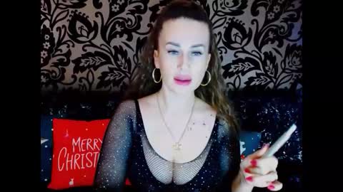 Snapshot of mikaelafetish chatting on January 1, 9:09 pm MikaFetish online show from January 1, 9:09 pm