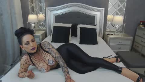 Mikaela online show from April 18, 2:59 am