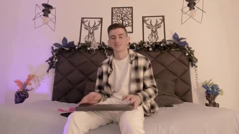 mikael online show from January 11, 6:35 am