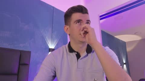 mikael online show from April 2, 3:37 am