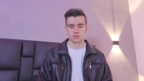 mikael online show from April 15, 4:19 am