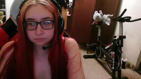 Mika online show from April 13, 9:31 pm