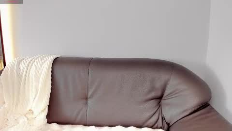 mikasssu online show from December 17, 9:48 am