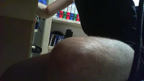 Snapshot of mike85bg chatting on April 13, 9:20 pm mike85bg online show from April 13, 9:20 pm