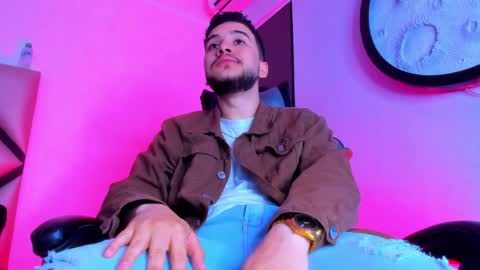 Mike  online show from April 4, 11:51 am