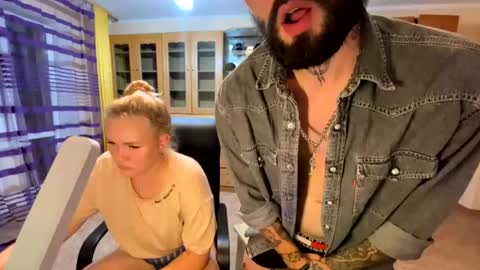 Mike and anna online show from April 11, 11:20 pm