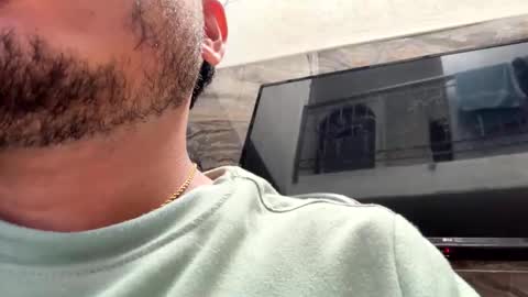 Snapshot of mike_flirt chatting on January 2, 2:57 pm mike online show from January 2, 2:57 pm