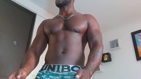 Snapshot of mike_kingcum chatting on January 13, 10:35 pm mike online show from January 13, 10:35 pm