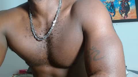 Snapshot of mike_kingcum chatting on January 20, 2:01 am mike online show from January 20, 2:01 am