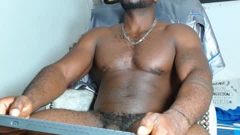 Snapshot of mike_kingcum chatting on February 2, 6:04 am mike online show from February 2, 6:04 am