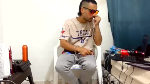 mike_leonrey22 online show from December 22, 12:40 am