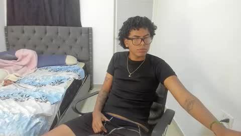 mike_master9 online show from October 20, 6:30 pm