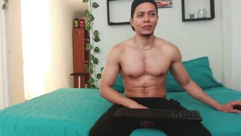 Enrique Rolly online show from September 16, 4:13 am