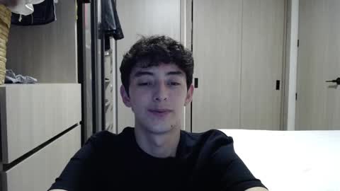 Snapshot of mikebelf4 chatting on March 3, 2:36 am Mikebelf4 online show from March 3, 2:36 am