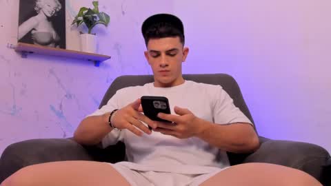 Snapshot of mikecooper_ chatting on February 11, 11:32 am Mike Cooper online show from February 11, 11:32 am