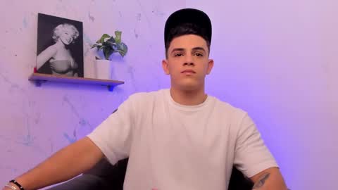 Snapshot of mikecooper_ chatting on February 20, 7:34 am Mike Cooper online show from February 20, 7:34 am