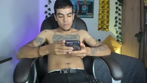 mikee_scooth online show from December 2, 6:21 pm