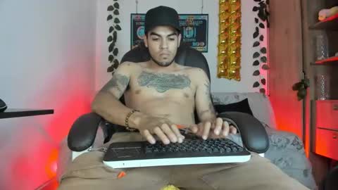 mikee_scooth online show from January 12, 10:12 pm