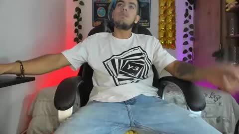 mikee_scooth online show from February 5, 6:48 pm