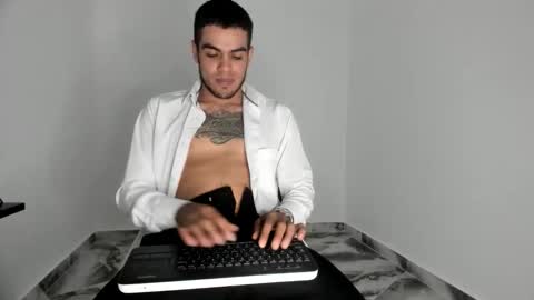 Snapshot of mikee_scooth chatting on November 8, 5:12 pm mikee_scooth online show from November 8, 5:12 pm