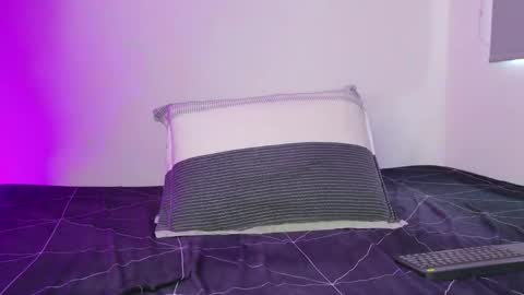 mikegaitan1 online show from March 28, 1:54 pm